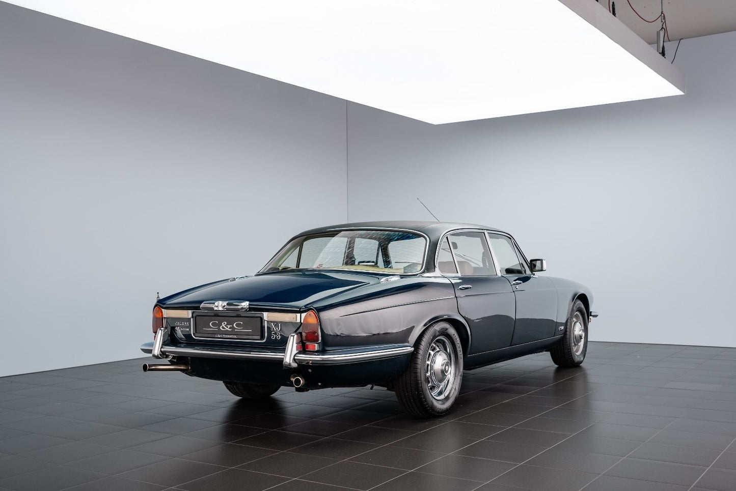 Jaguar XJ12