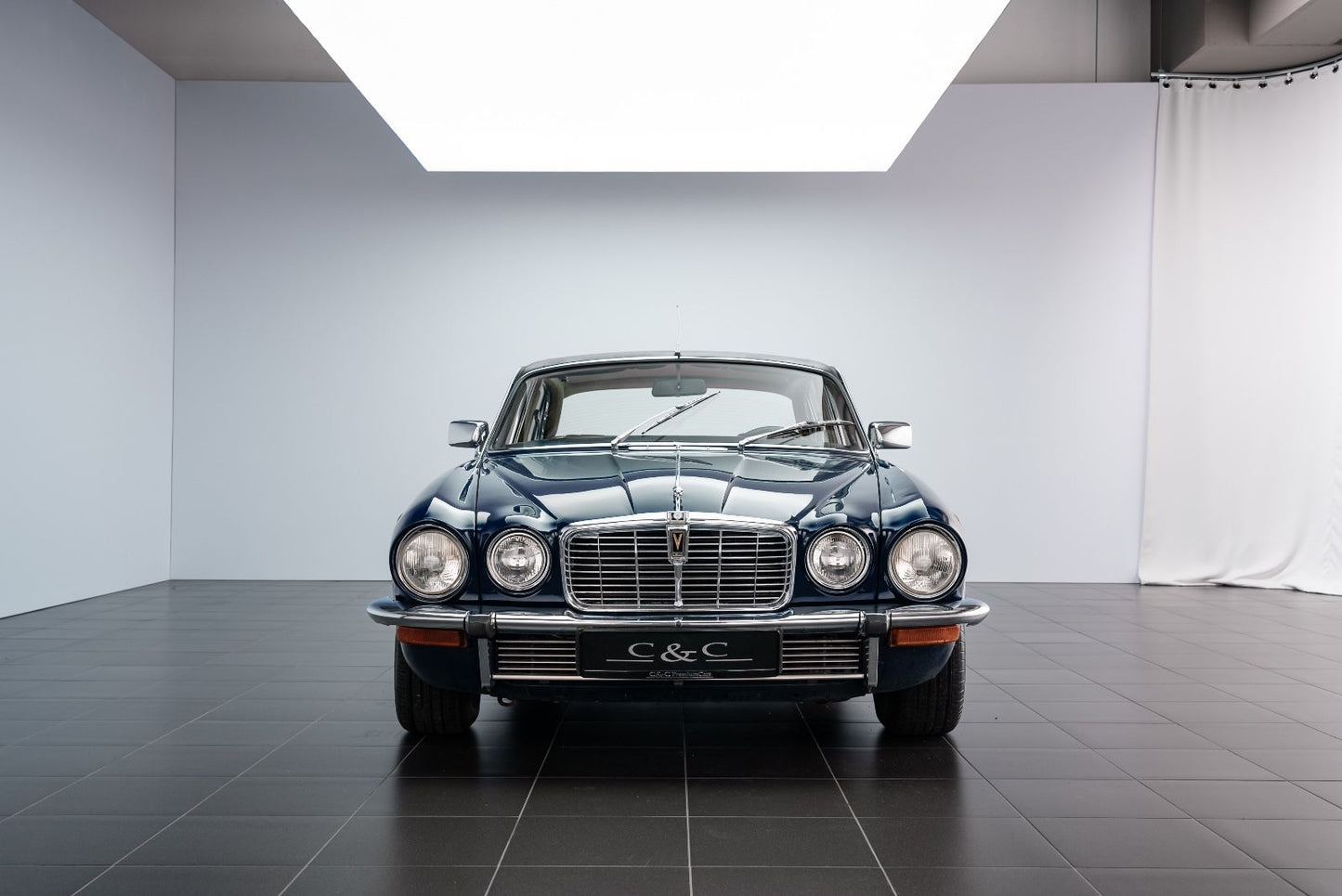 Jaguar XJ12